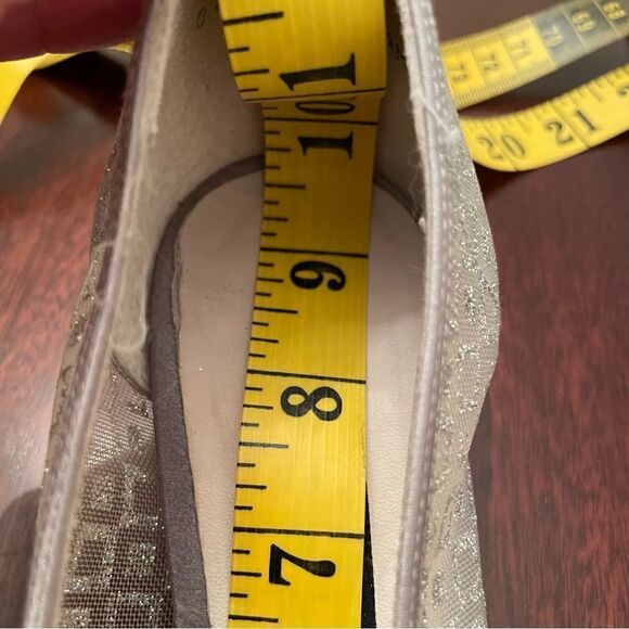 Vintage Nina Sheer with Silver Pumps - Picture 10 of 11